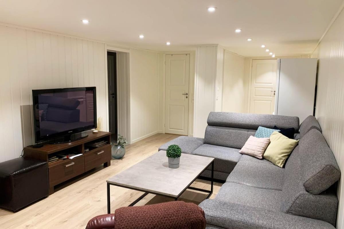 Newly Renovated Basement Apartment Sarpsborg Exterior foto
